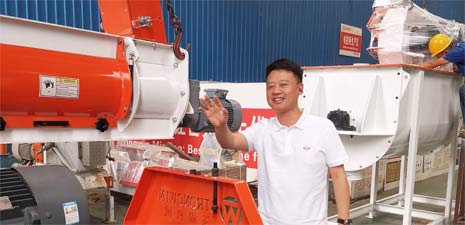 南美客戶購買飼料250線來廠試機(jī)提貨