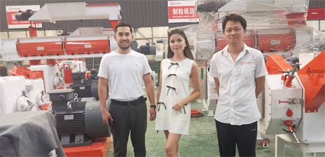 中亞客戶訪問強(qiáng)福機(jī)械購買顆粒飼料設(shè)備